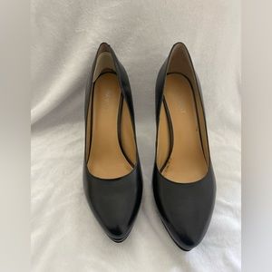 Nine West Priscilla leather heels, only worn twice